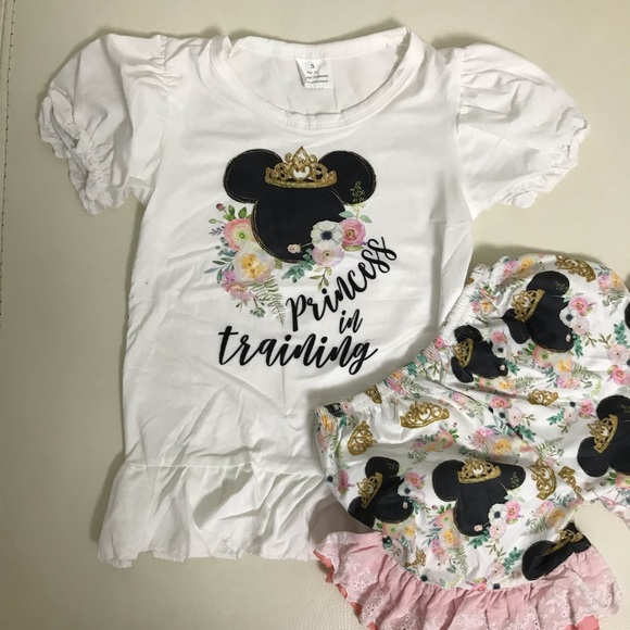 Minnie Mouse super cute outfit shorts t-shirt - Picture 3 of 6